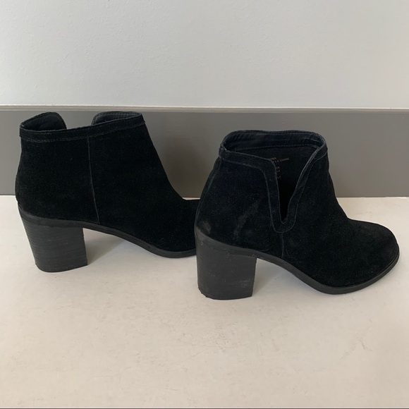 Urban Outfitters Black Suede Ankle Boots Size 9 - Picture 4 of 6
